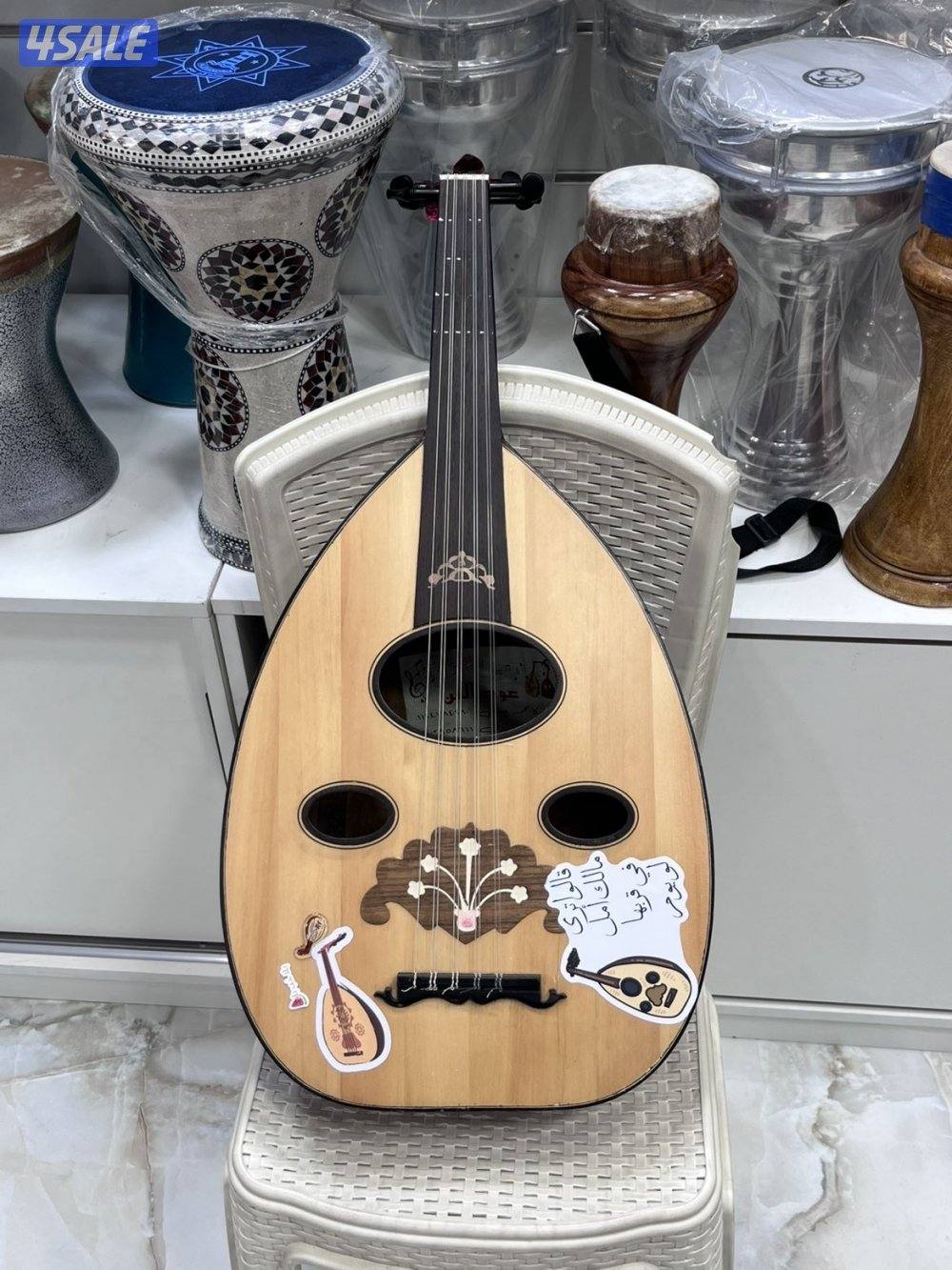 عود صناعه خاصه نادر تلقى منه و نظيف اداء و صوت0