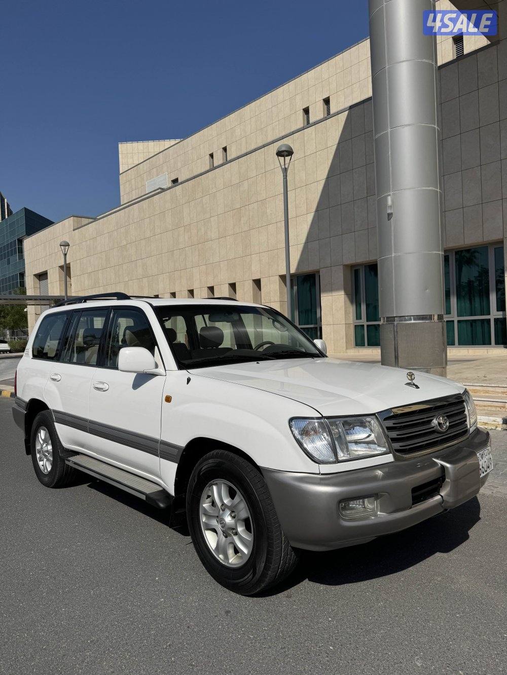 لاندكروزر GXR موديل 20034