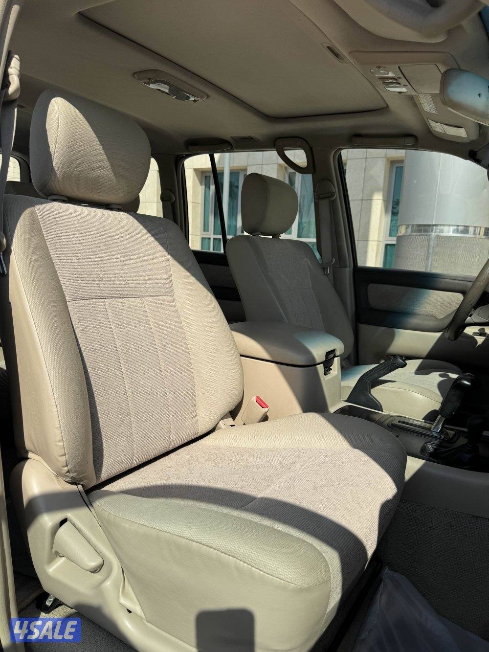 لاندكروزر GXR موديل 200311