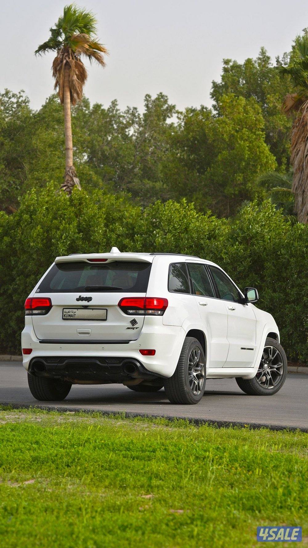 جراند شيروكي SRT صبغ وكاله1