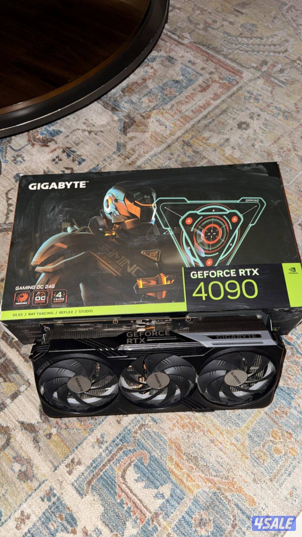 4090 RTX GIGABYTE0