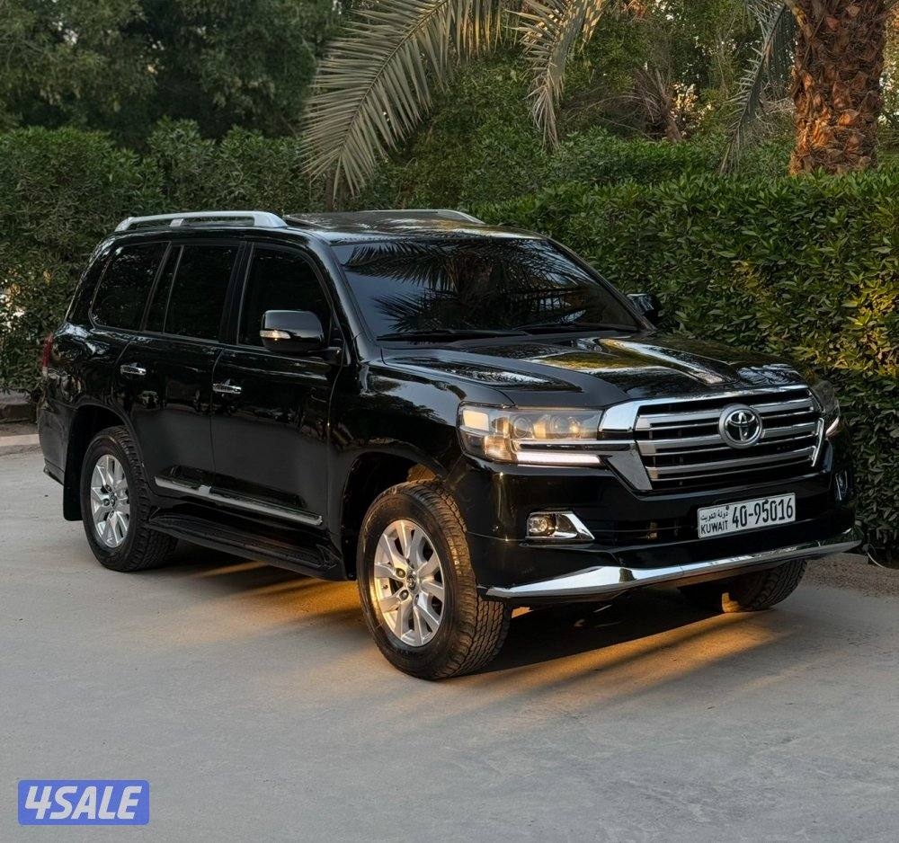 للبيع لاند كروز GXR موديل 2017 وارد الساير1