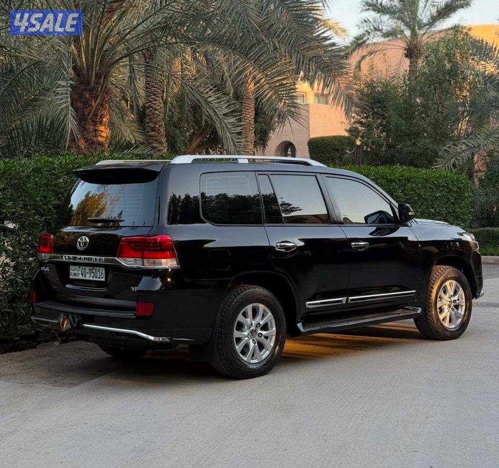 للبيع لاند كروز GXR موديل 2017 وارد الساير2