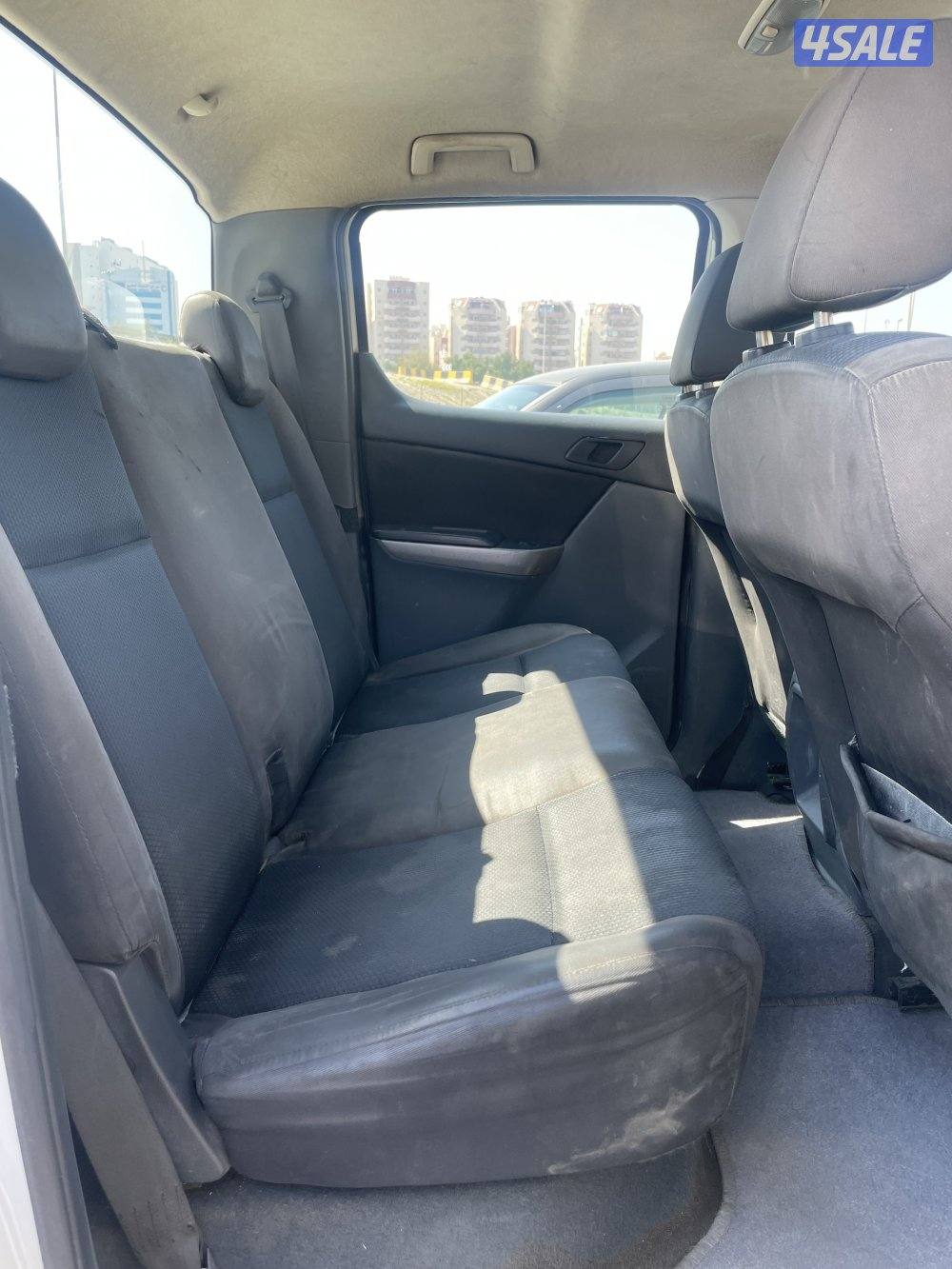 للبيع وانيت مازدا موديل 2016 قيرعادي5