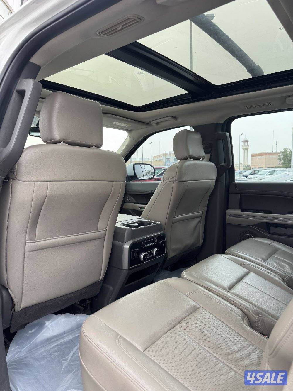 للبيع فورد اكسبدشن موديل 20208