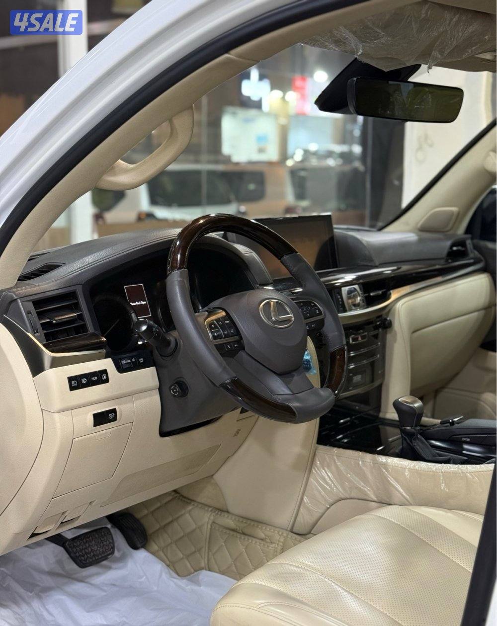 لكزس ٢٠١٦ درجة اولى صبغ وكالة4