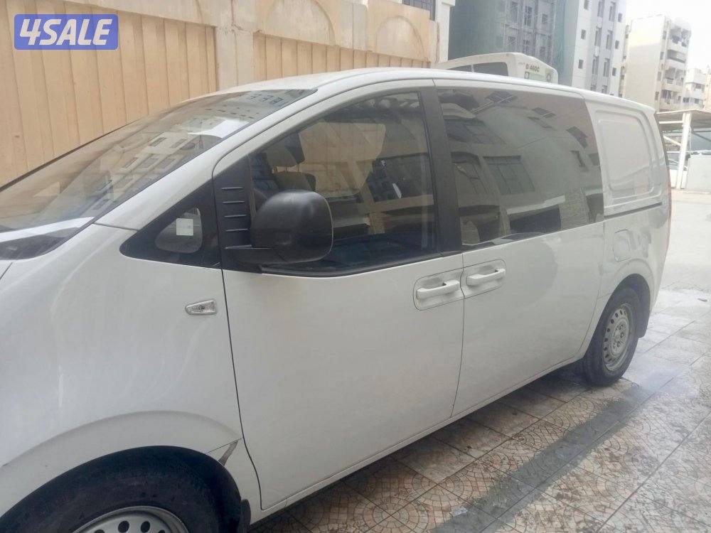 للبيع ستاريا ثلاجه و ٥ ركاب3