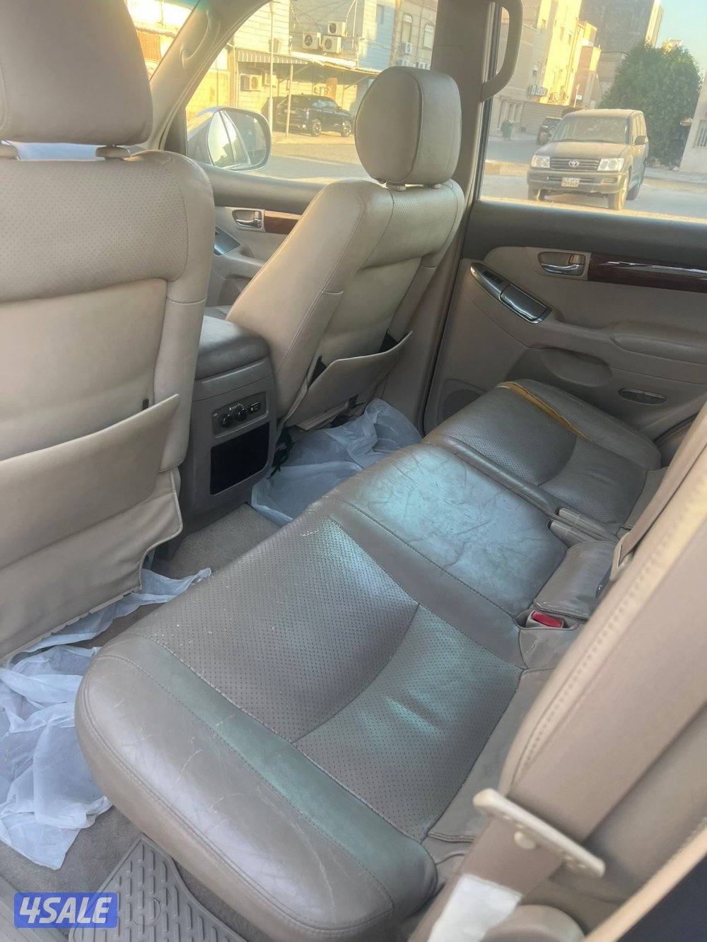 برادو نظيف اموره فوق الطيبه تبديل القطع كلها وكاله البدي مصبوغ كامل1