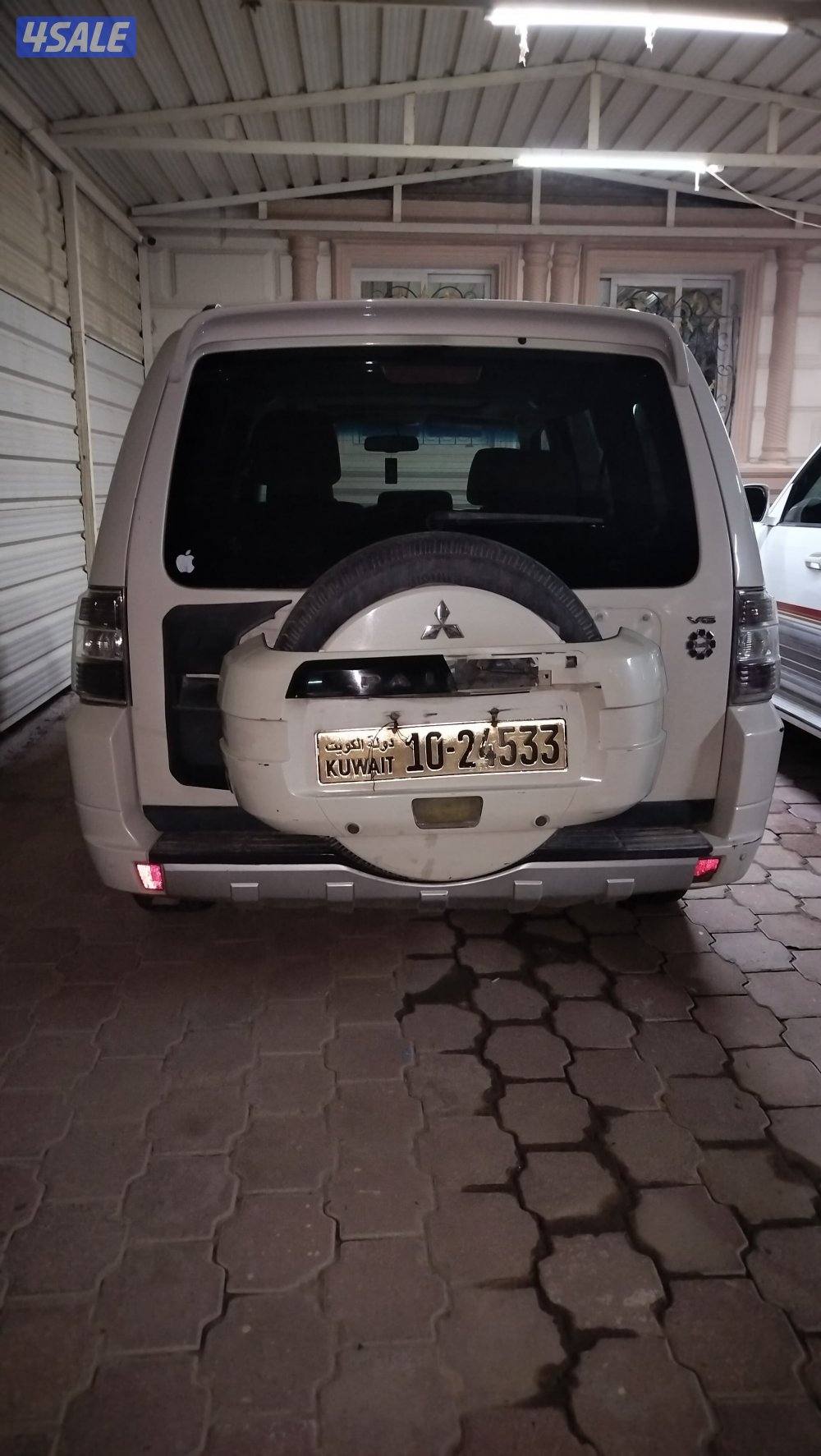 للبيع باجيرو ٢٠١٠ على المنظور الجيب فيه كرنك ومكيف شغال  بارد4