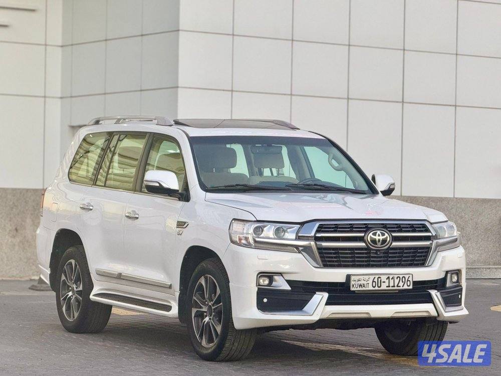 لاند كروزر VXR .V81