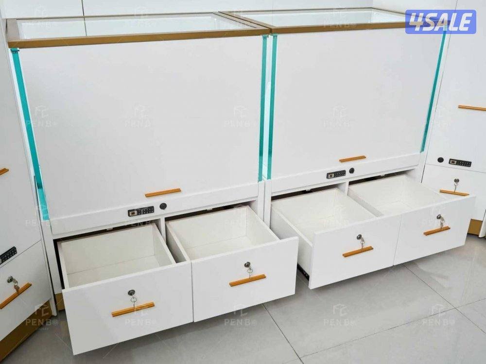 للايجار معرض جاهز مع مصنع3