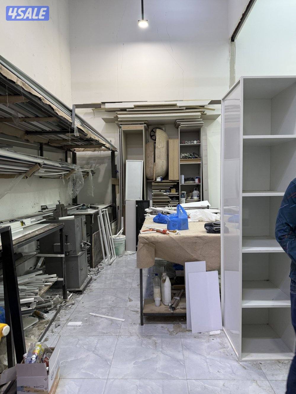 للايجار معرض جاهز مع مصنع4