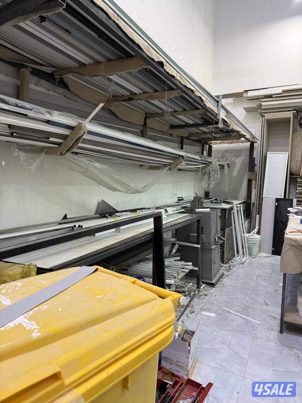 للايجار معرض جاهز مع مصنع6