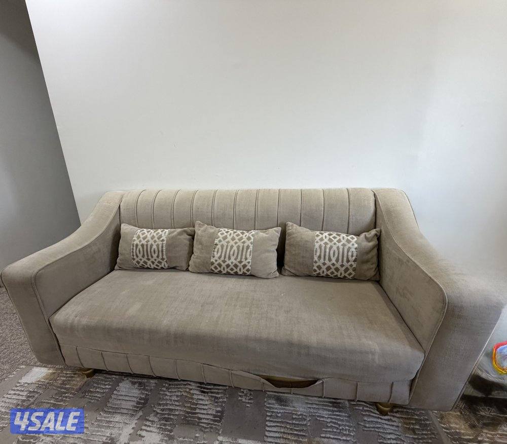 كنب للبيع ٣ قطع مستعمل وفيها بعض العيوب0