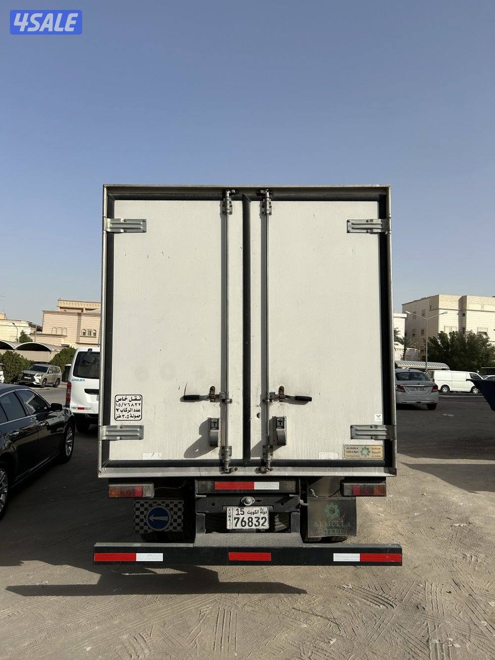 للبيع هاف لوري 2017 صندوق6