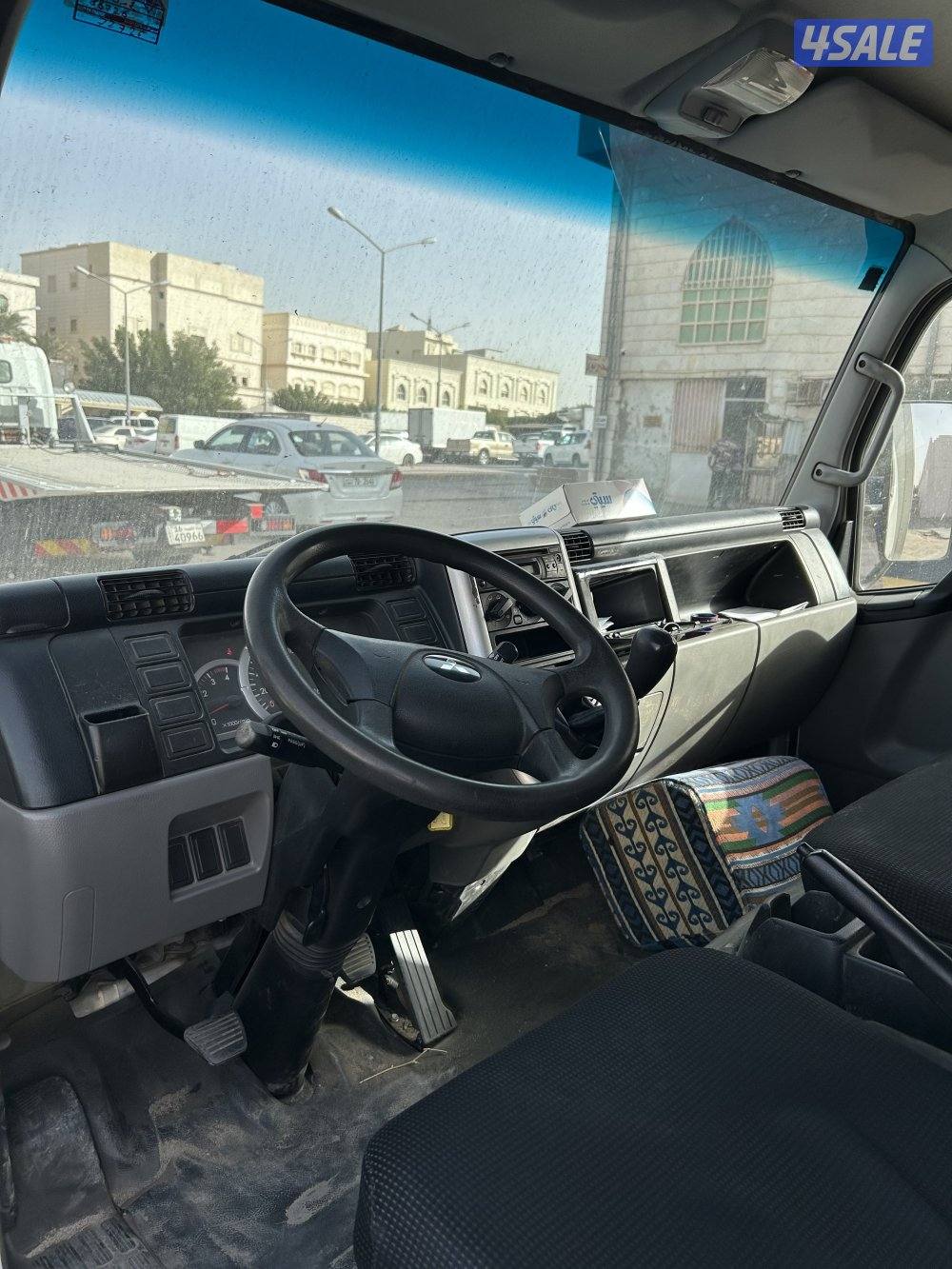 للبيع هاف لوري 2017 صندوق8