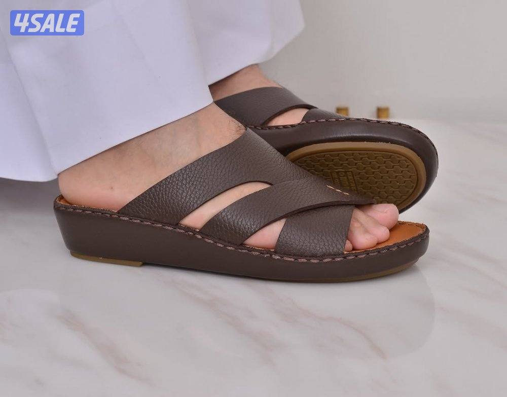 مصنوعة من أفضل الجلود الطبيعية المعالجة بأحدث الطرق لراحة القدم أرضية6