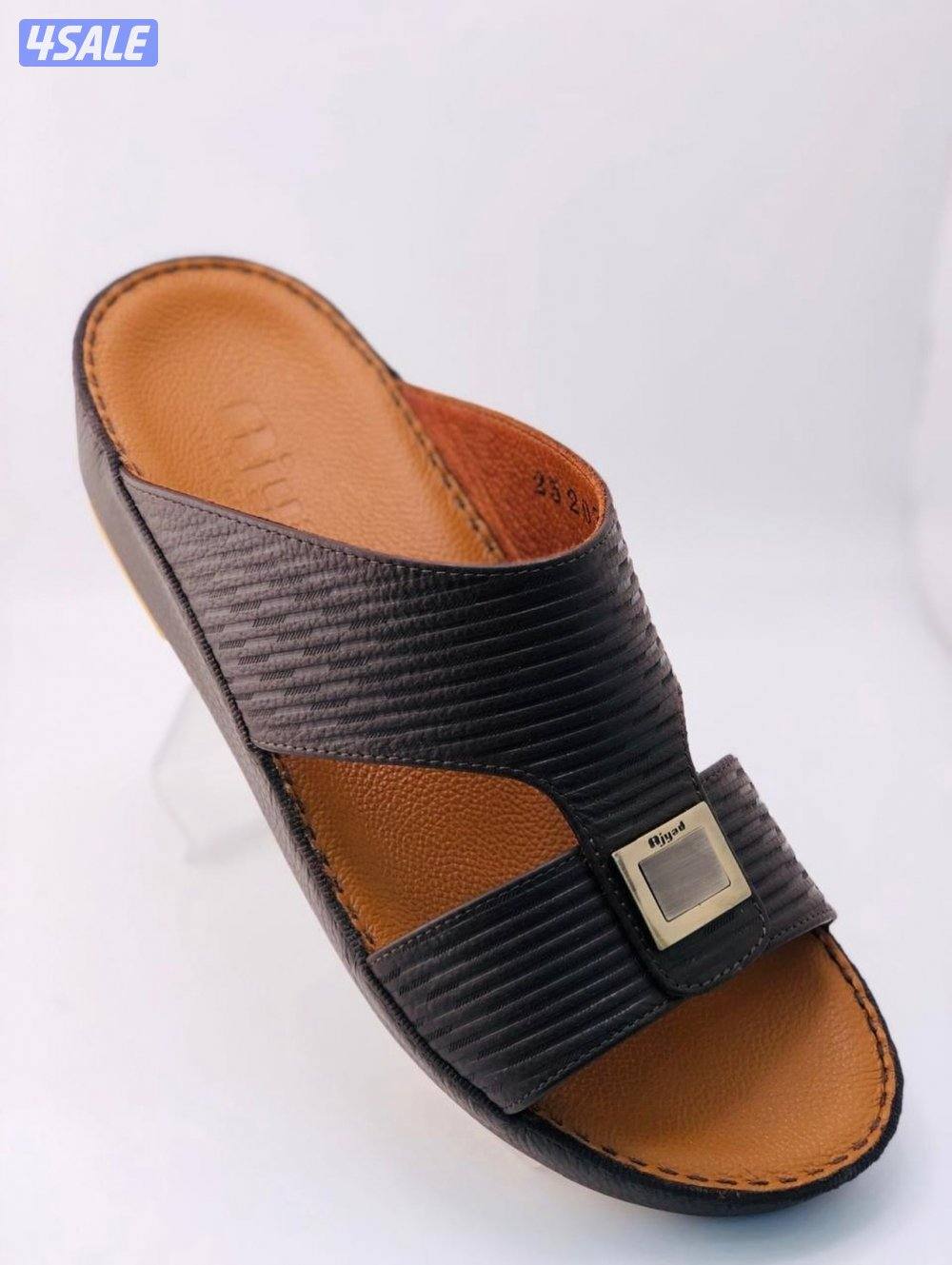 مصنوعة من أفضل الجلود الطبيعية المعالجة بأحدث الطرق لراحة القدم أرضية14