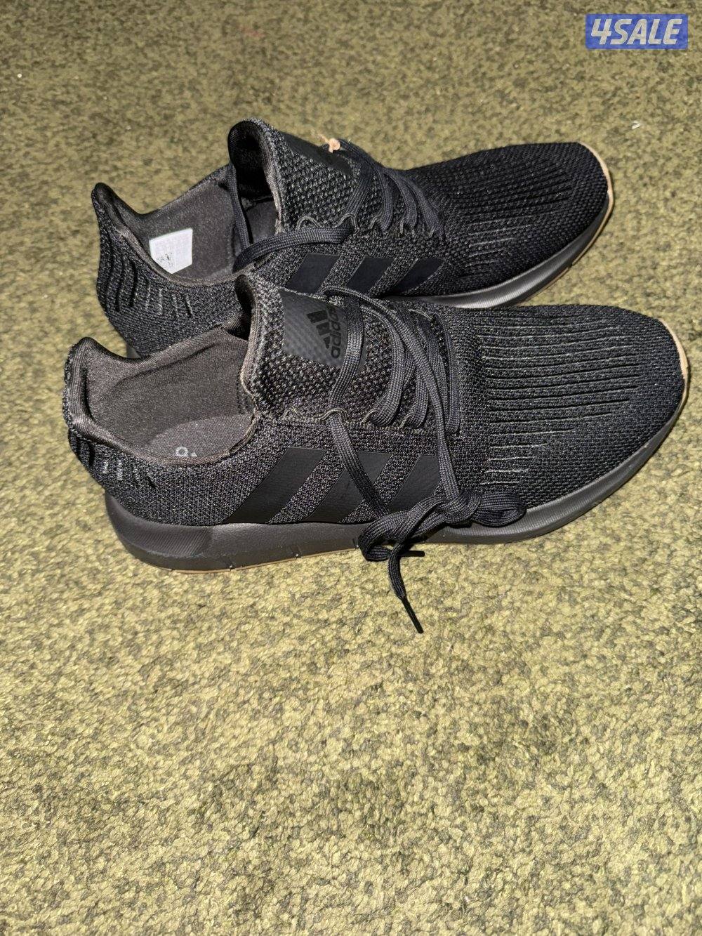 جوتي اديداس جديد من غير كرتون ( غير ملبوس ) مقاس size 46 ٤٦4