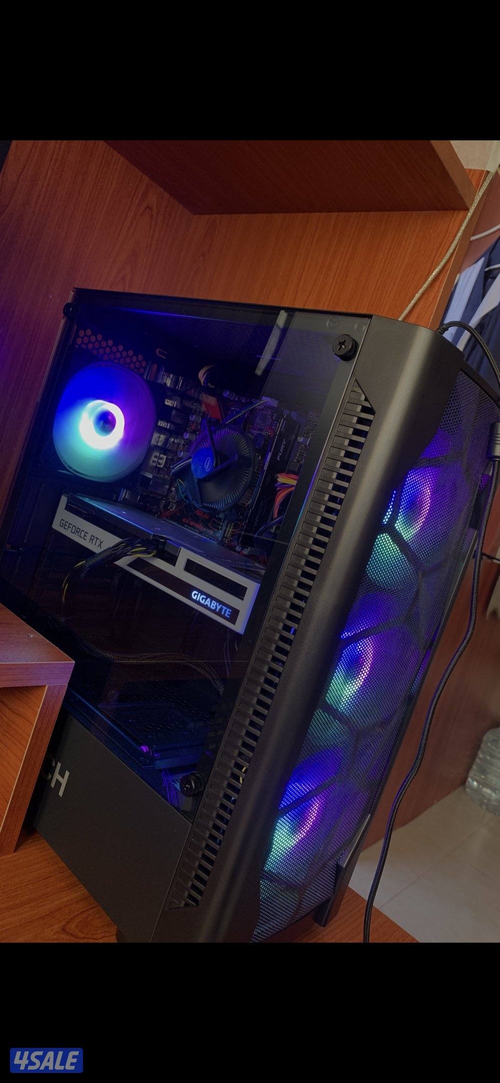 CPU:corei5-10400F Gpu: RTX 3060, Ram:16gb DDR4, store: 256ssd,1Tb HDD0