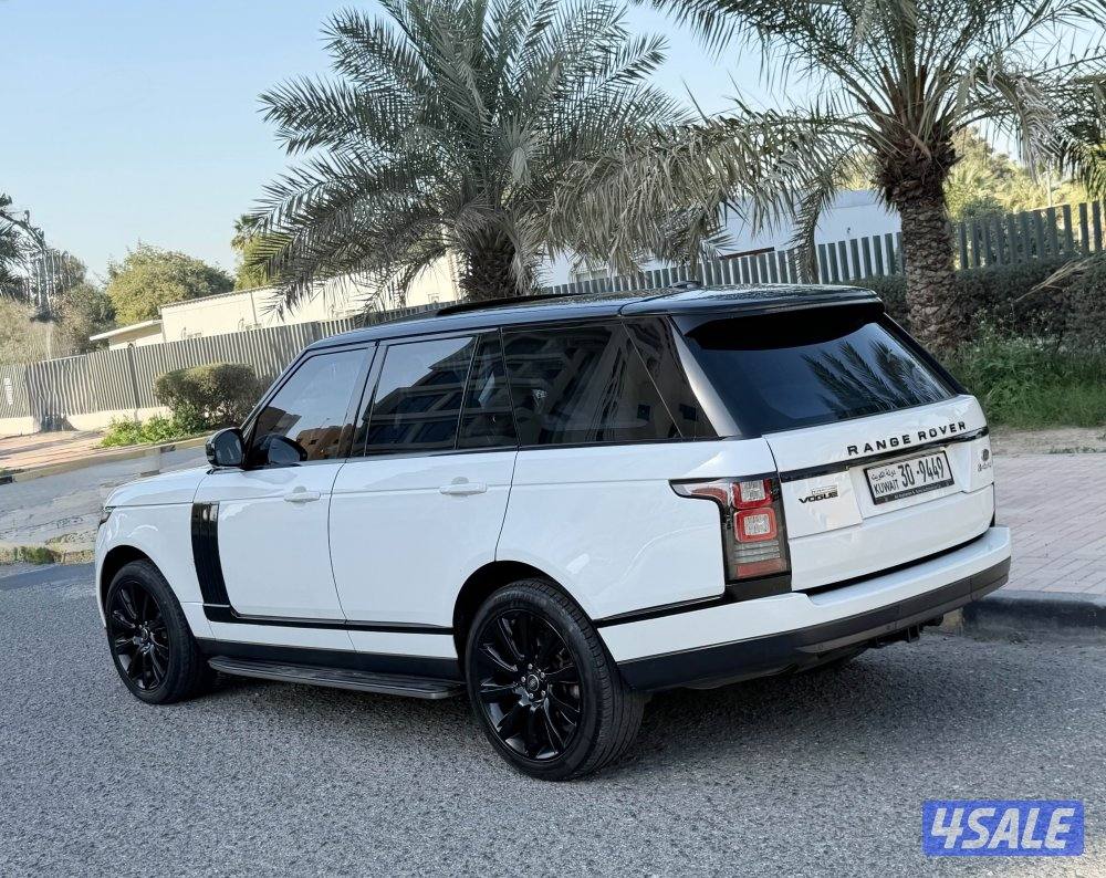 RangeroverVogue supercharged model 2013 V8 204Km Excellent conditions4