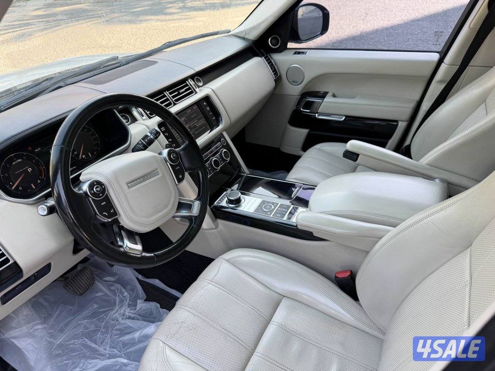 RangeroverVogue supercharged model 2013 V8 204Km Excellent conditions7