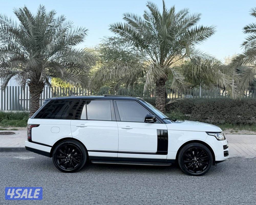 RangeroverVogue supercharged model 2013 V8 204Km Excellent conditions9