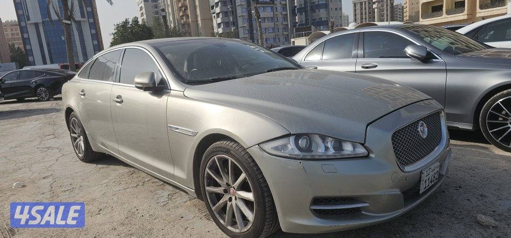 جاكوار XJL7