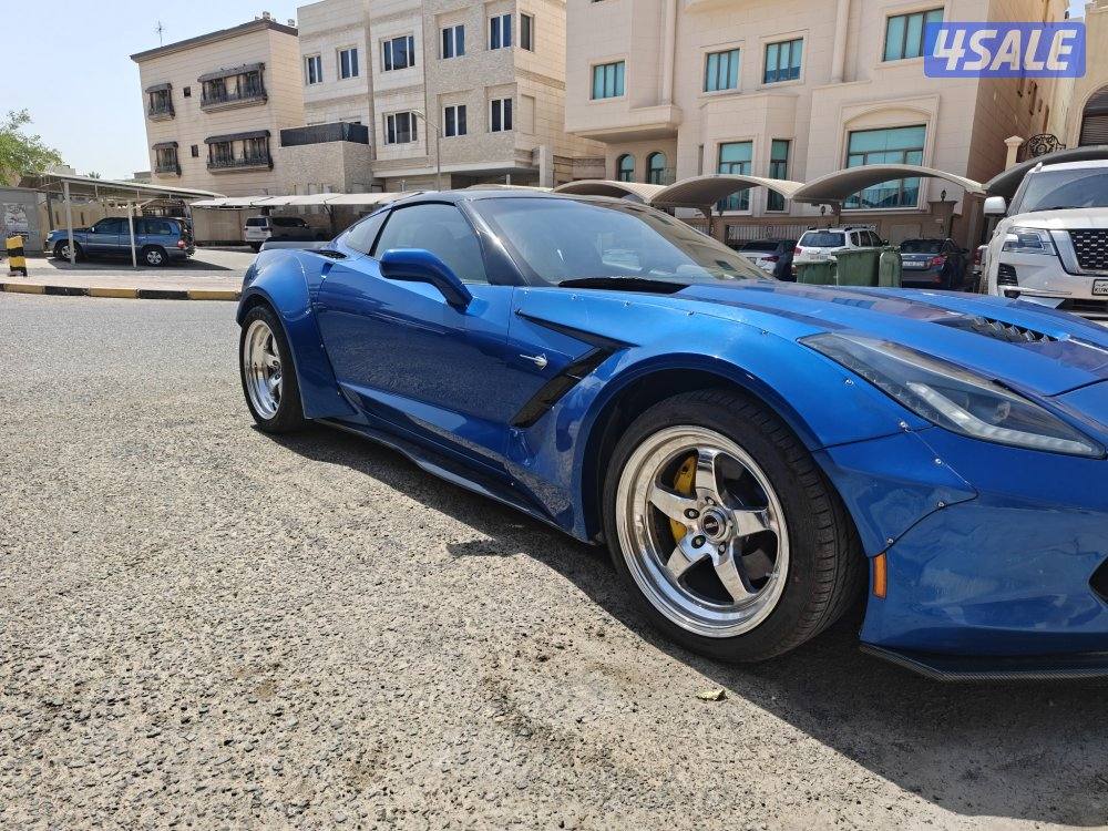 للبيع وايد بدي كت للكورفت c74