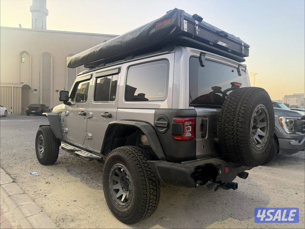 للبيع جيب رانقلر صحارى موديل ٢٠٢٠ ماشي ٨٣ الف كيلو مسجل بالدفتر رحلات0