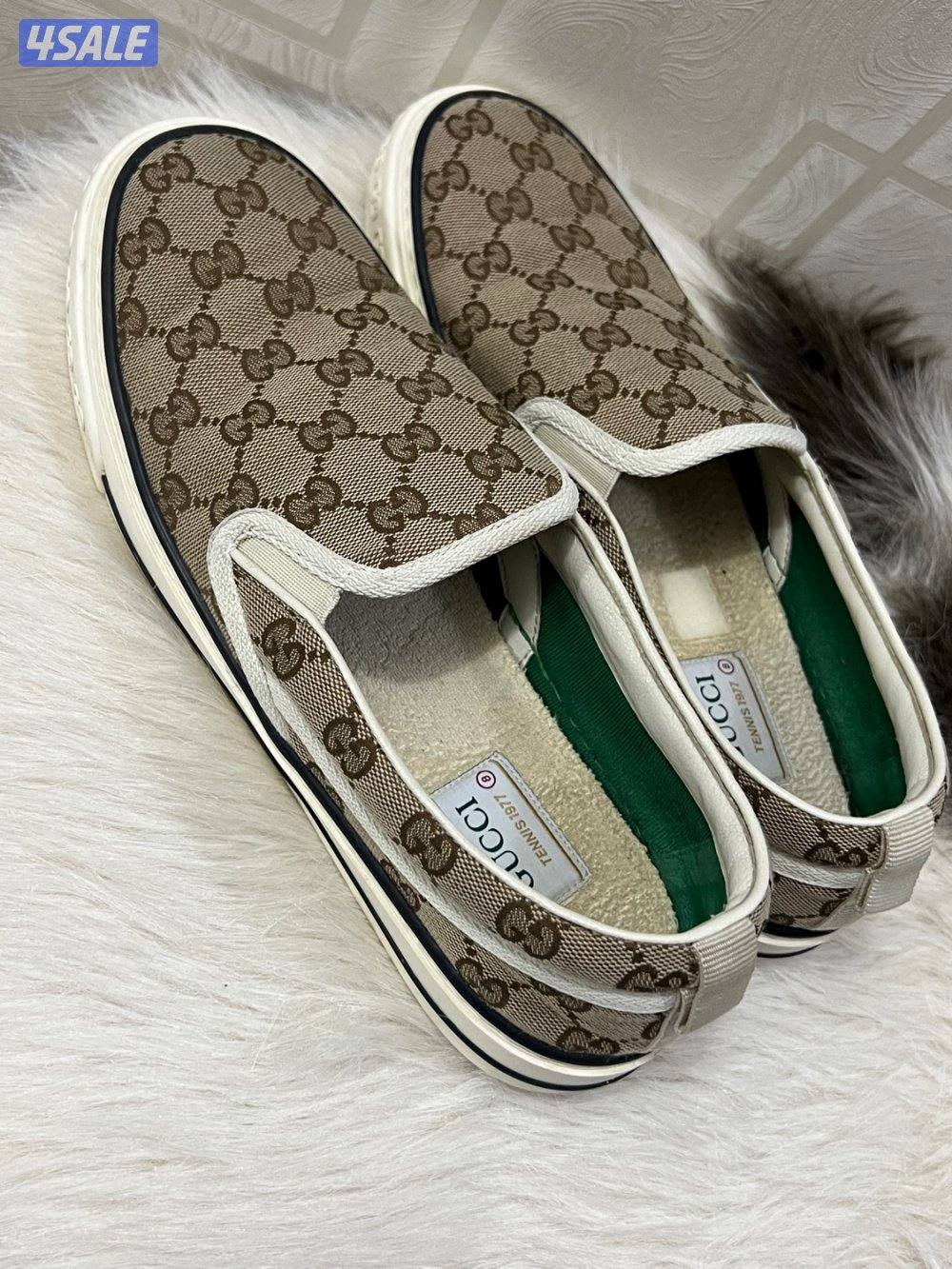 جوتي قوتشي اصلي مقاس ٤٢2