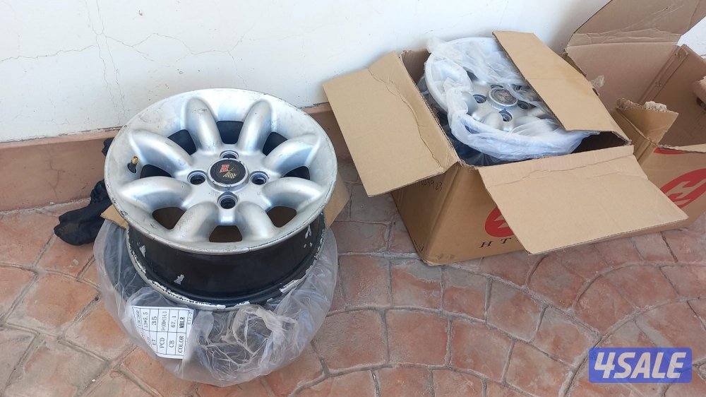 للبيع ٤ رنقات  مالوت ميني القديمه بدون تواير ٤ براغي0