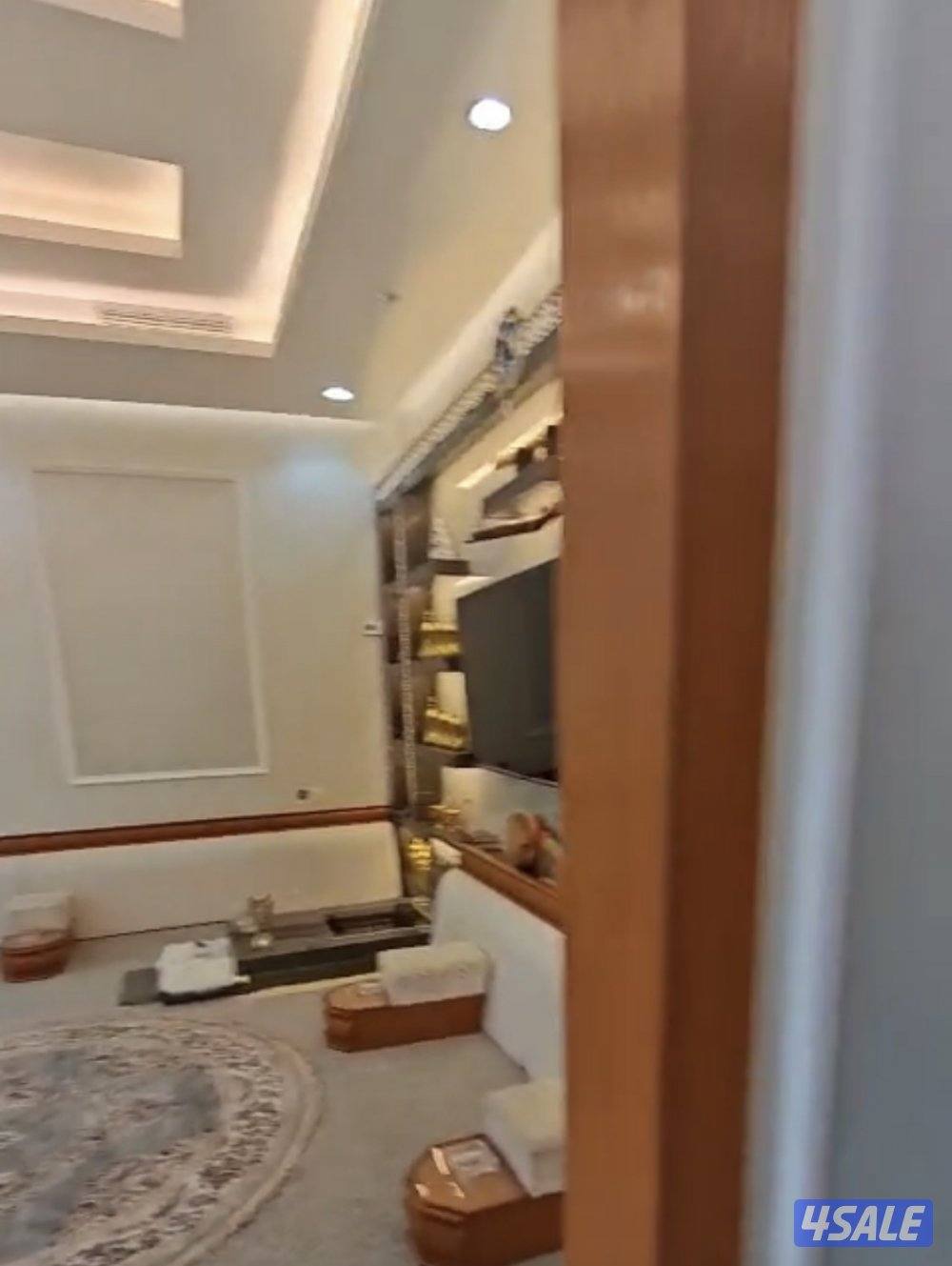 للبيع قسيمة المطلاع N10 راس زاوية تشطيب VIP2