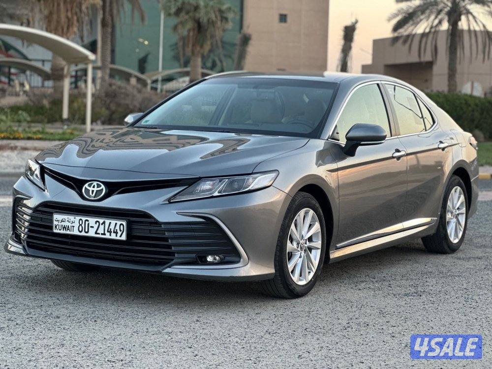 للبيع تويوتا كامري GLE ماشي ٢٠ الف كيلو1