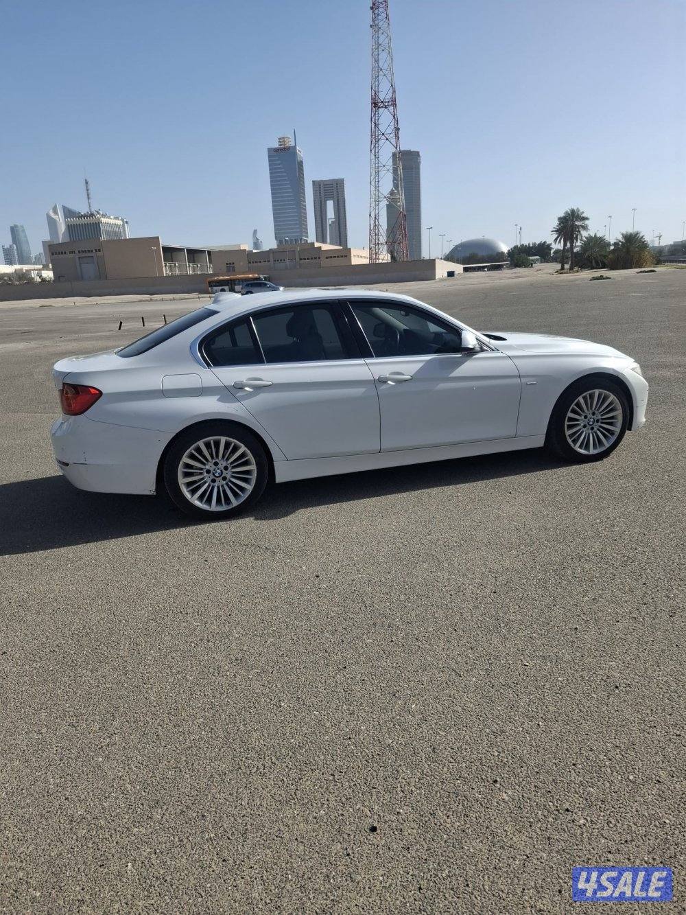 للبيع بي ام دبليو ٣٢٨i موديل ٢.١٢ بحالة نظيفة الممشى ١٨٢ الف8