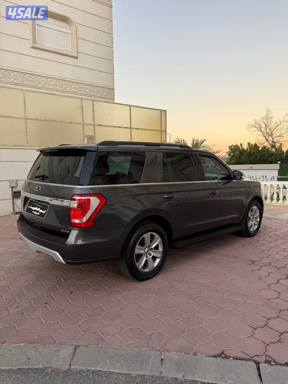 للبيع فورد اكسبديشن 2018 صبغ الوكاله2