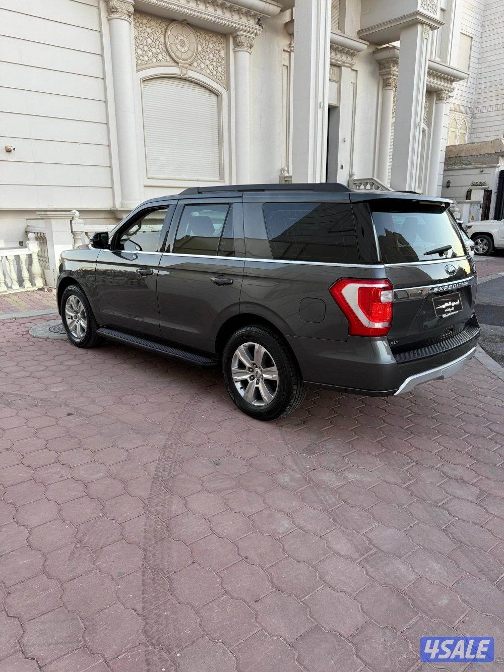للبيع فورد اكسبديشن 2018 صبغ الوكاله4