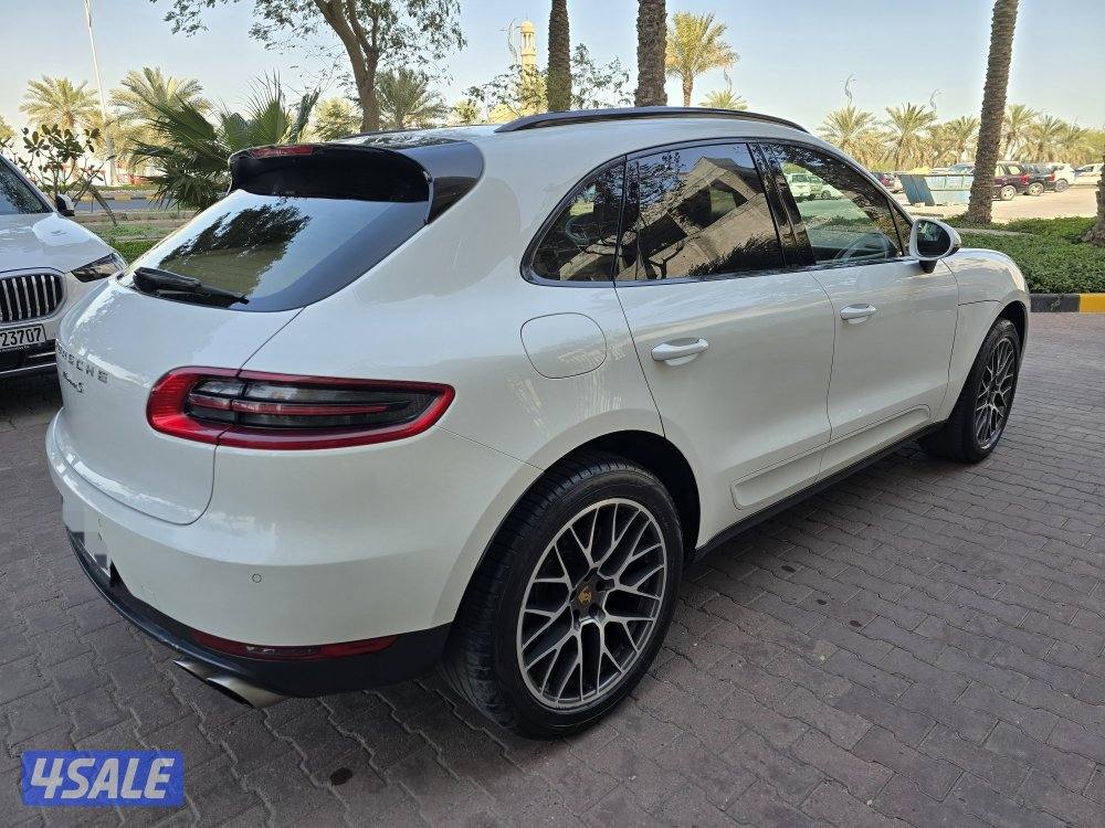 بورش ماكان S موديل 2015 ماشي 95 الف صبغ الوكاله3