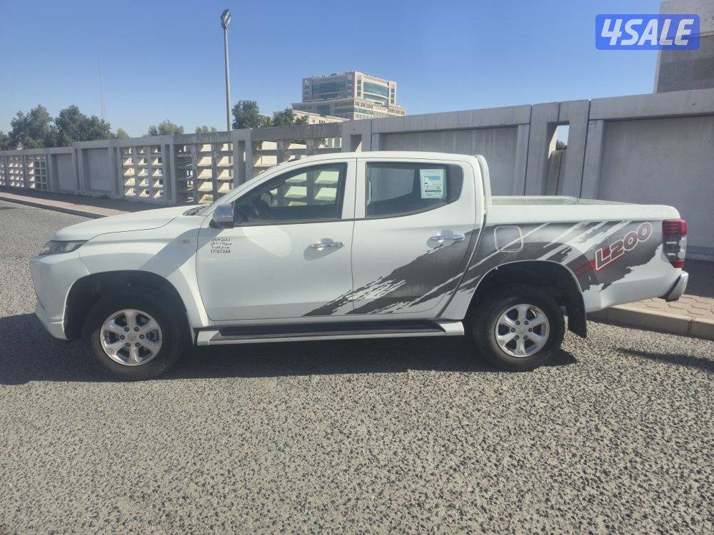 Mitsubishi L200 pick-up 2020 manual 4x4 (34000km) ORGINAL paint.1
