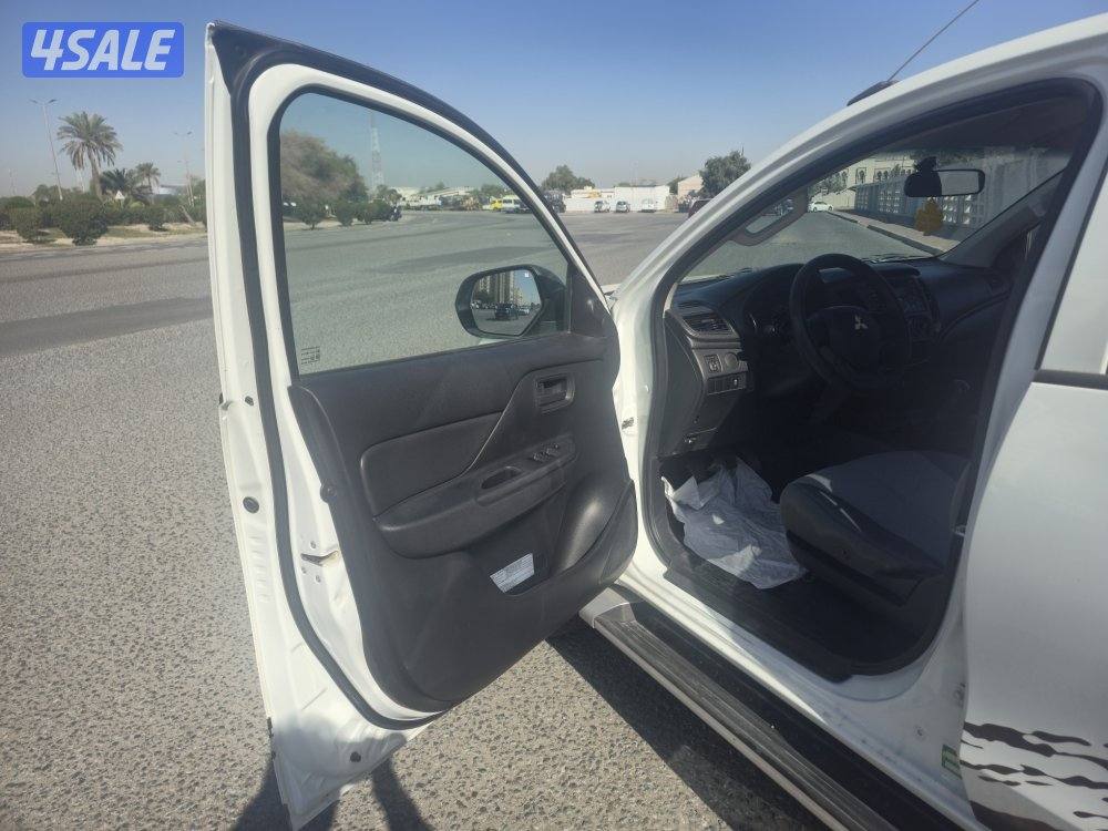 Mitsubishi L200 pick-up 2020 manual 4x4 (34000km) ORGINAL paint.9