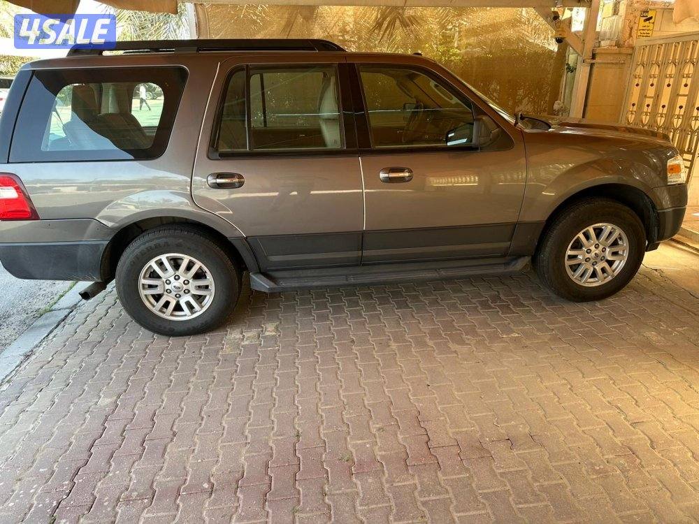 فورد اكسبيديشن ٢٠١٢ماشي ٢٩١ الف شرط الفحص صبغ وكآلة بحالة ممتازة4