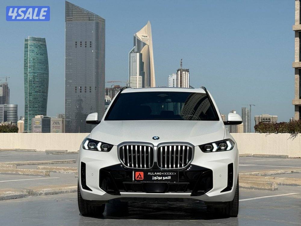 بي ام دبليوX5 موديل2024 عداد16الف وارد الغانم تحت الكفاله4