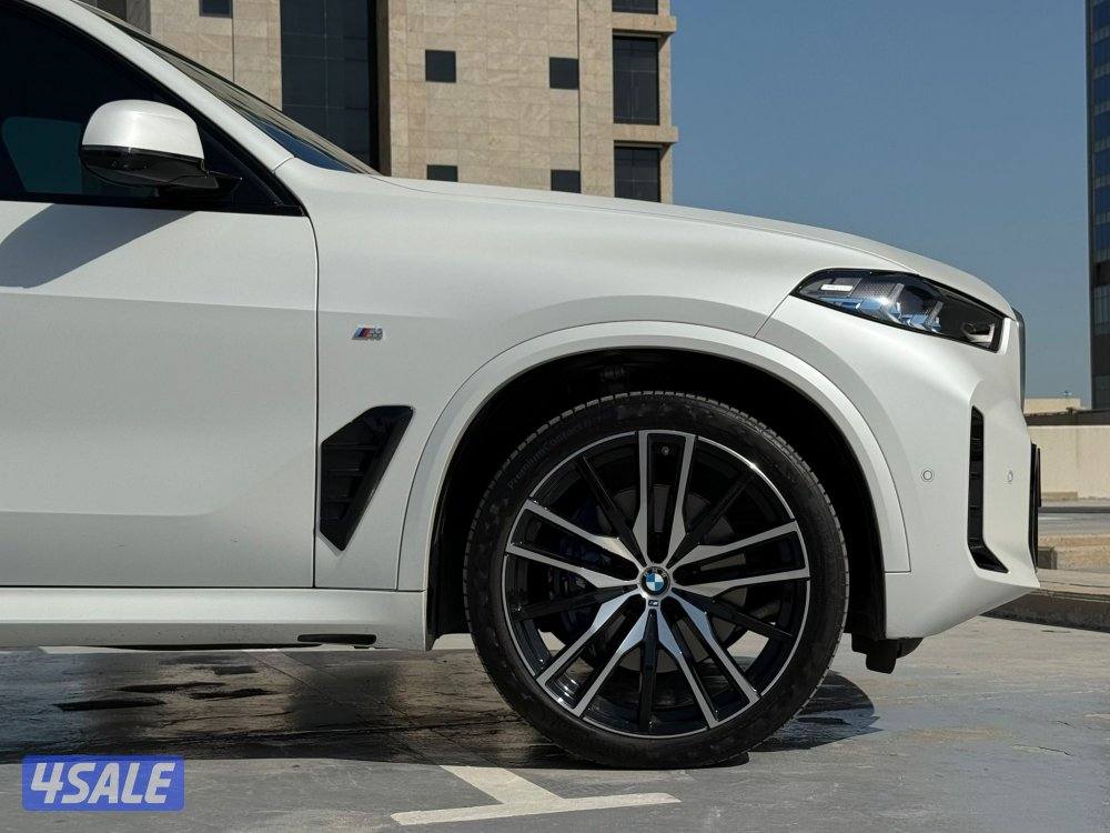 بي ام دبليوX5 موديل2024 عداد16الف وارد الغانم تحت الكفاله5