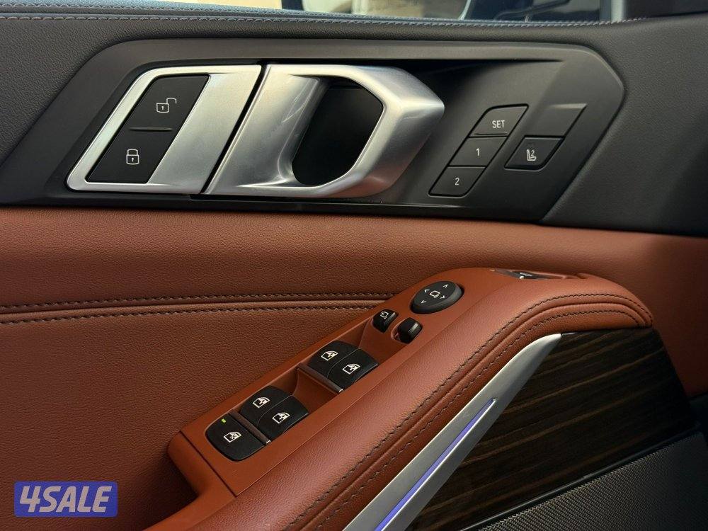 بي ام دبليوX5 موديل2024 عداد16الف وارد الغانم تحت الكفاله11