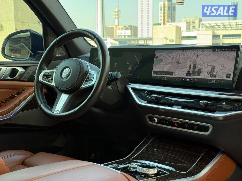 بي ام دبليوX5 موديل2024 عداد16الف وارد الغانم تحت الكفاله12