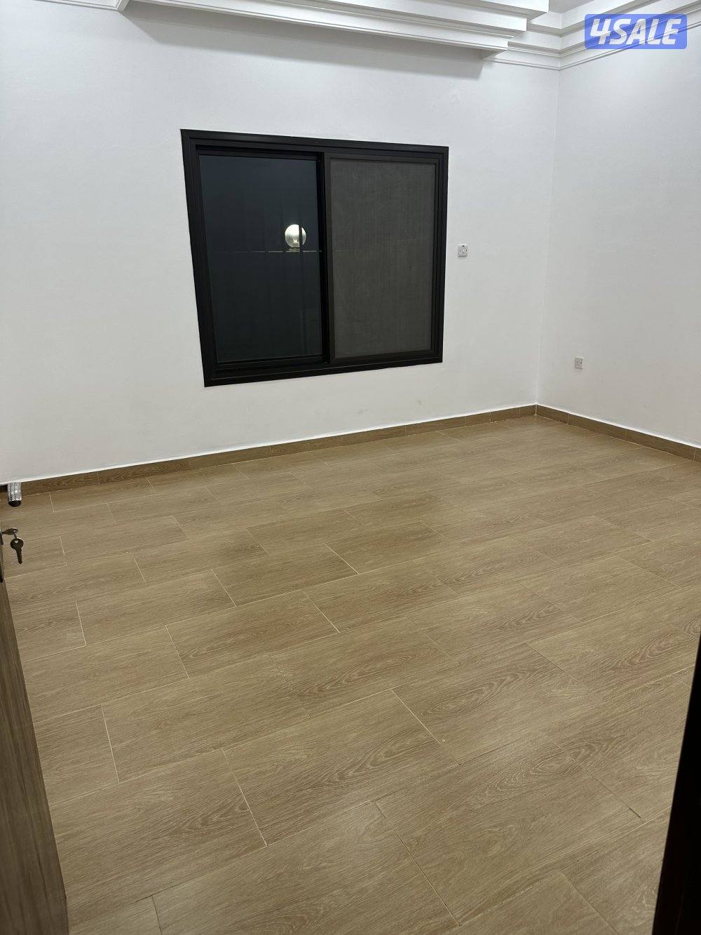 للأيجار دور ارضي بسلوئ مع حوش5