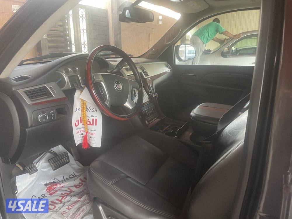 للبيع اسكاليد موديل 2010. كامل الموصفات5