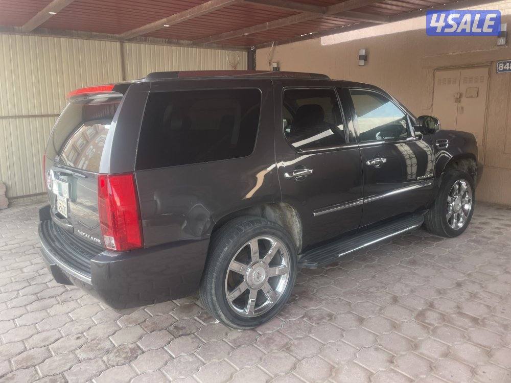 للبيع اسكاليد موديل 2010. كامل الموصفات2