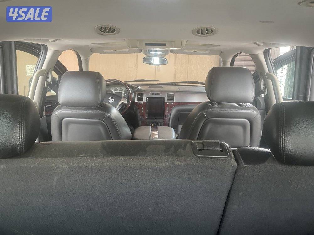 للبيع اسكاليد موديل 2010. كامل الموصفات9