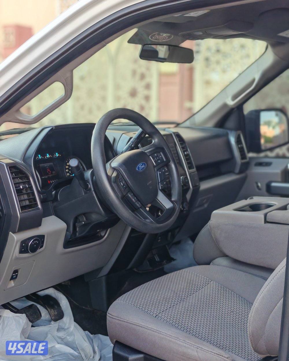 وانيت فورد F1504